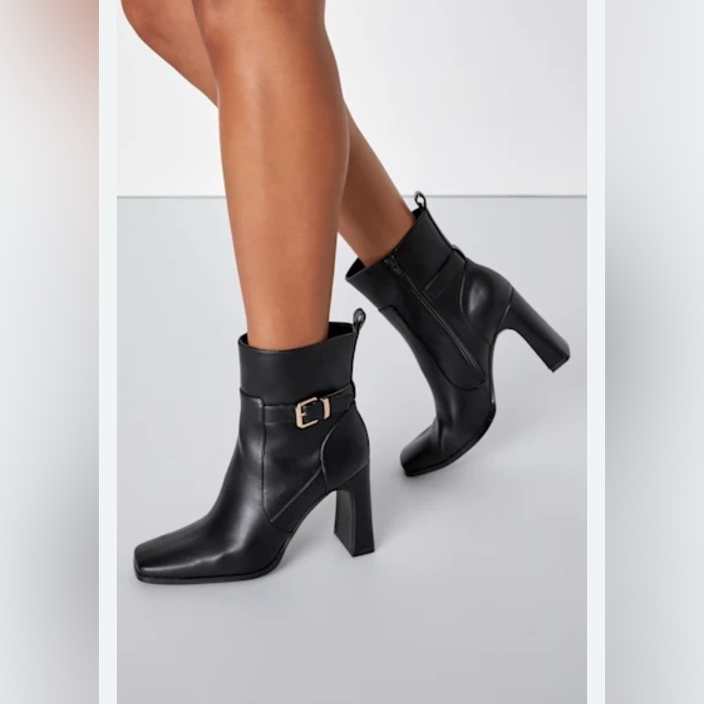 NWOT Lulus Audreyy Black Square Toe Buckle High Heel Ankle Booties Size 11